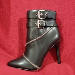 NWOT Justfab Black Heeled Zipper Boots